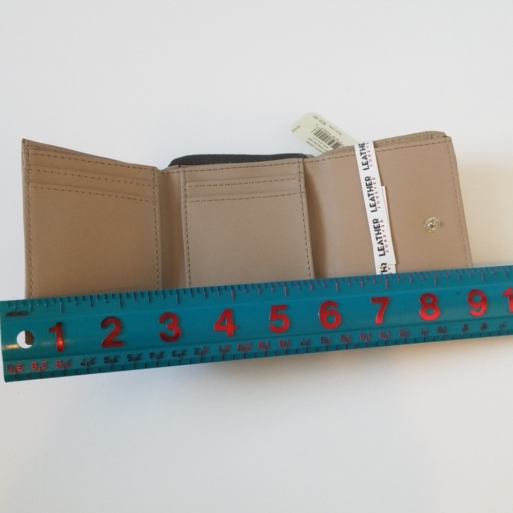 wallet - Picture 2 of 4
